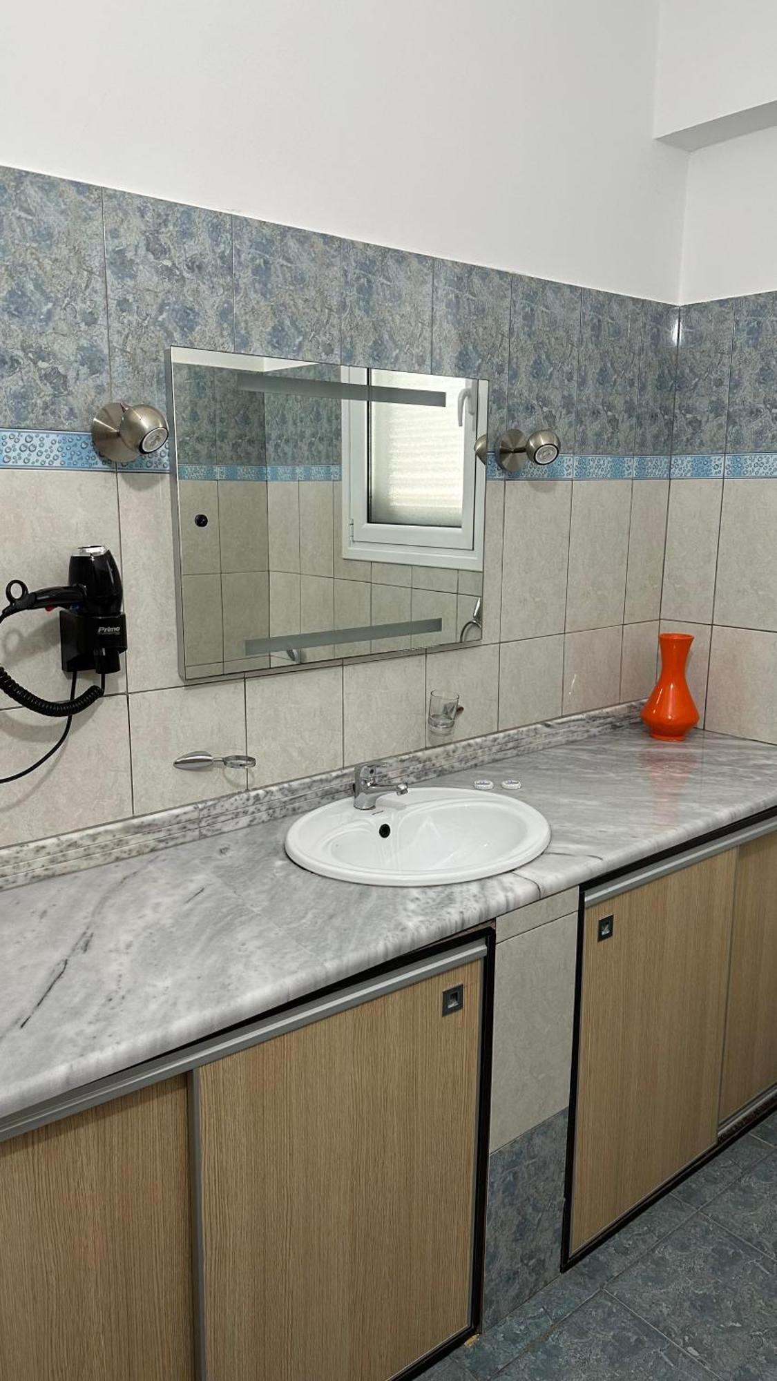 Anna House Dhermi Ngoại thất bức ảnh